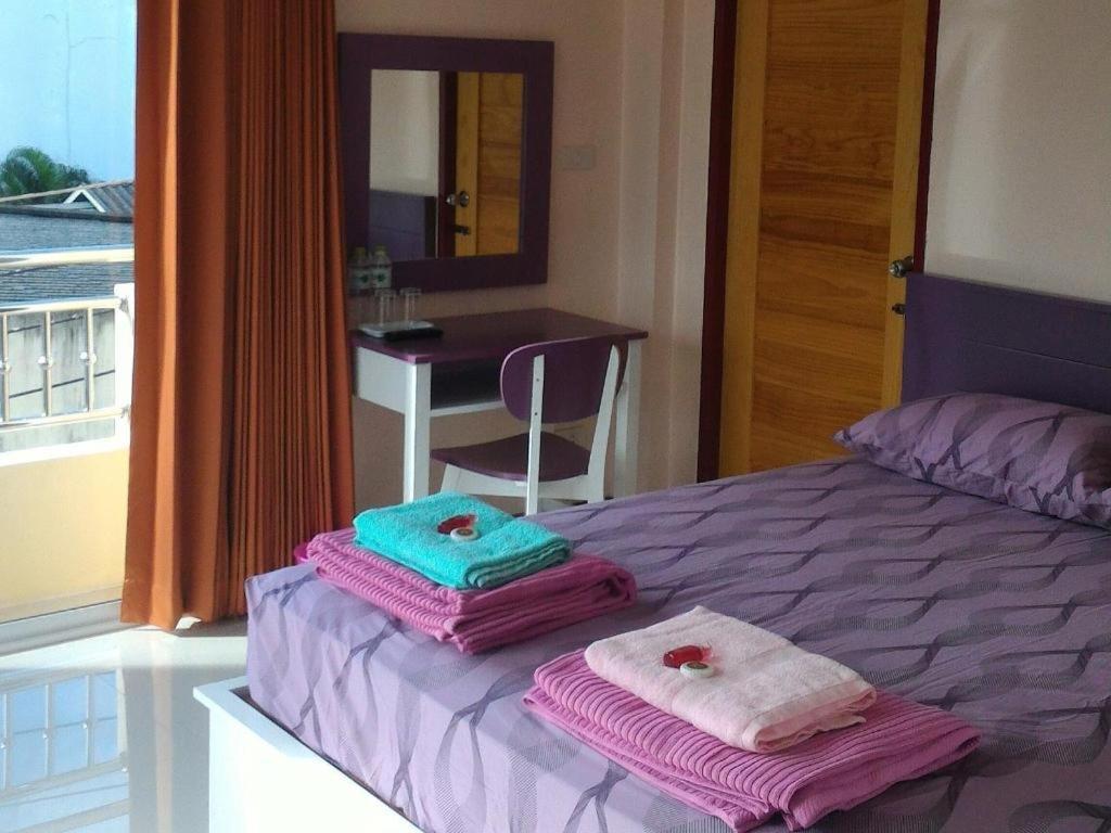 V-House Hotel Транг Екстериор снимка