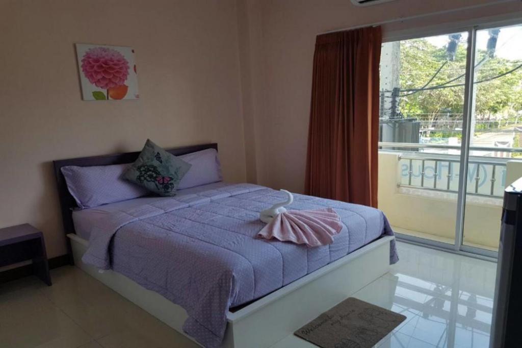 V-House Hotel Транг Екстериор снимка