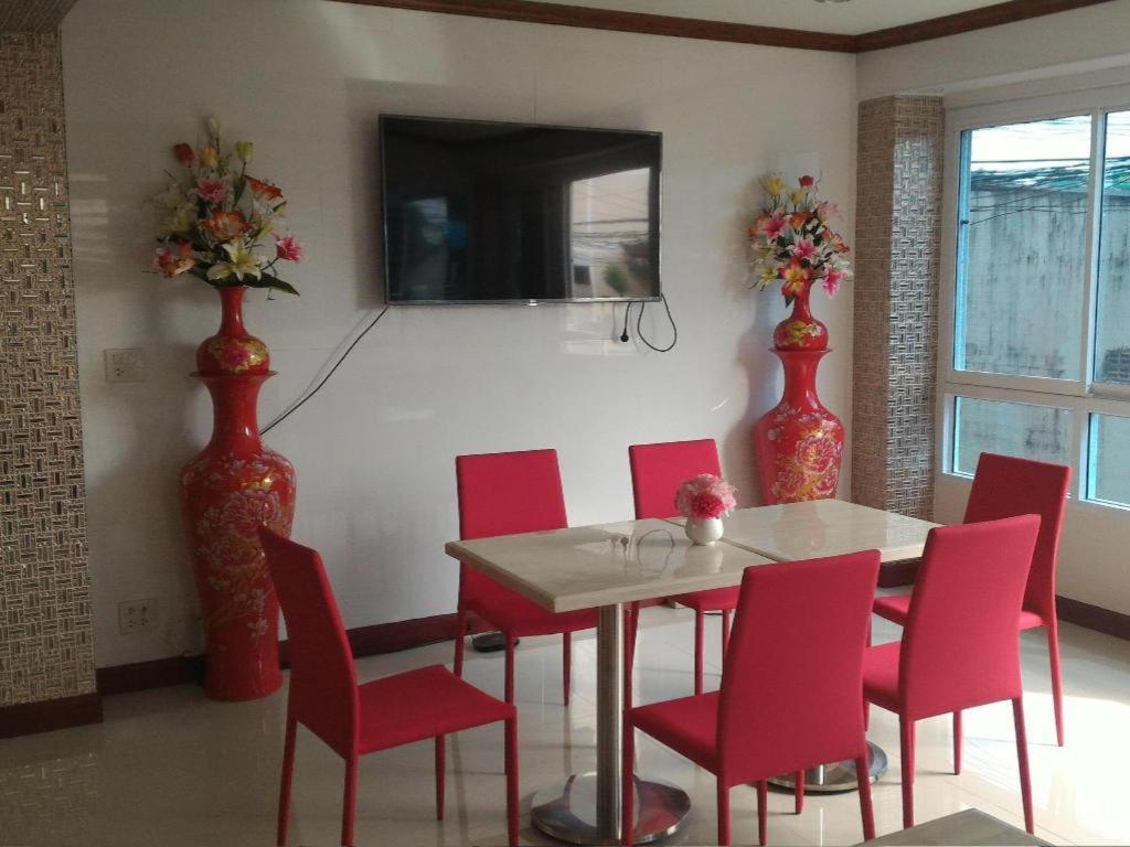 V-House Hotel Транг Екстериор снимка
