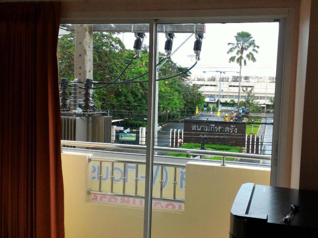 V-House Hotel Транг Екстериор снимка