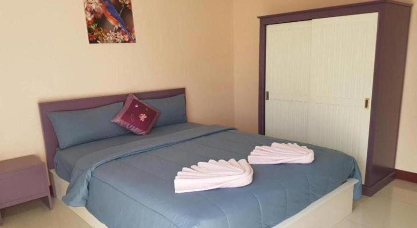 V-House Hotel Транг Екстериор снимка