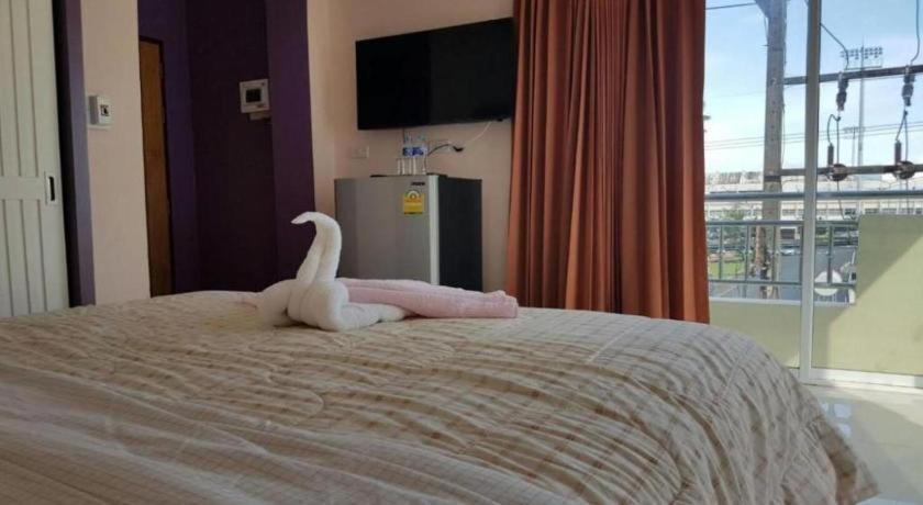V-House Hotel Транг Екстериор снимка