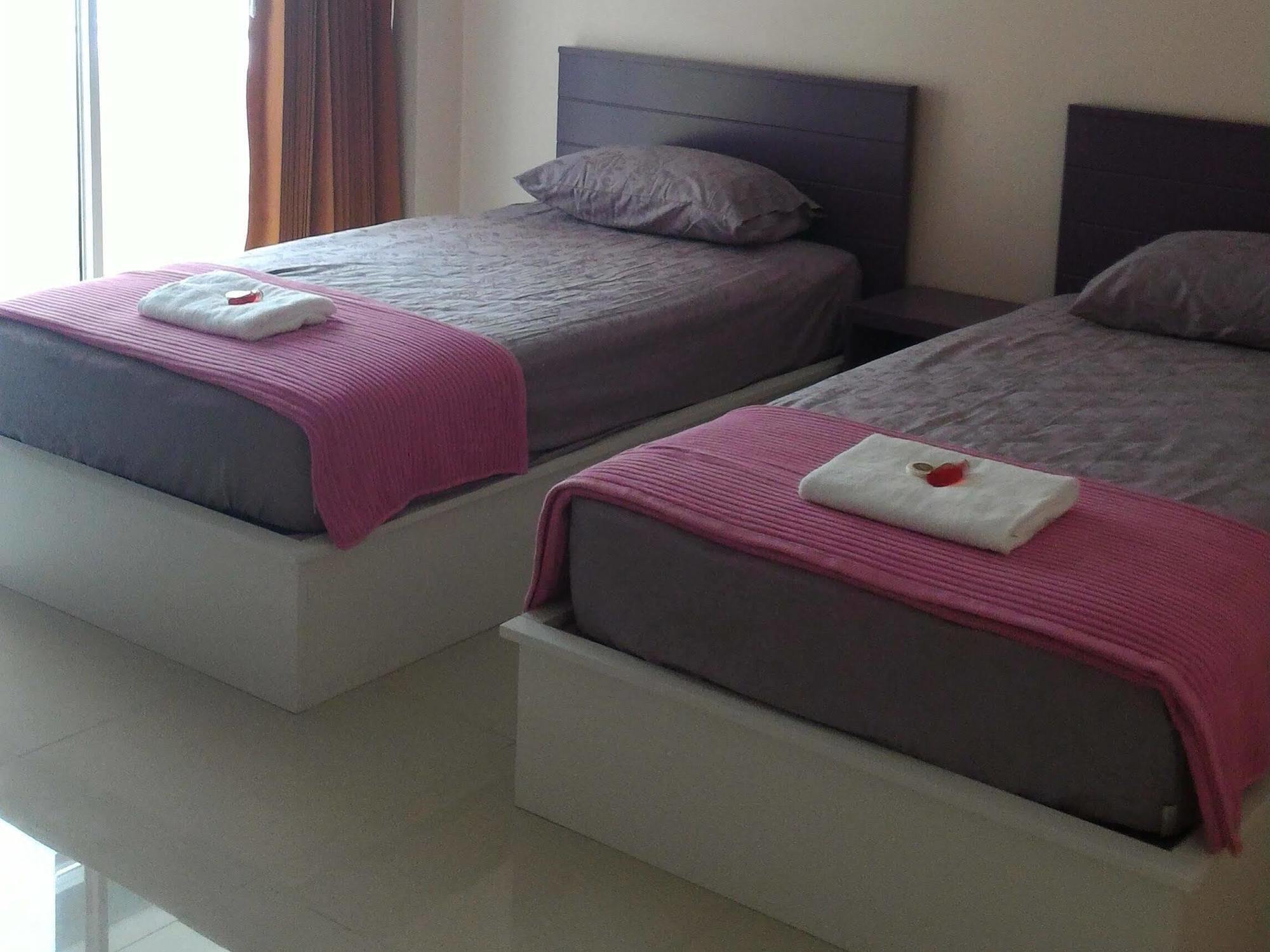 V-House Hotel Транг Екстериор снимка