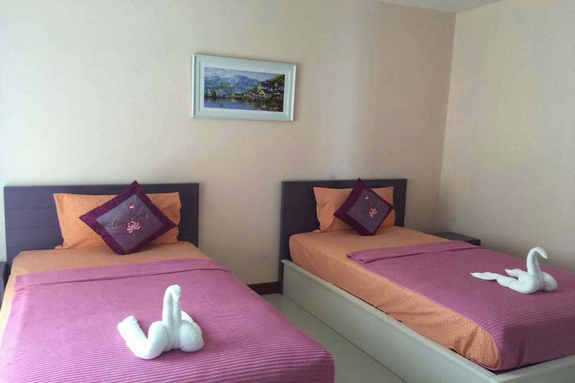 V-House Hotel Транг Екстериор снимка